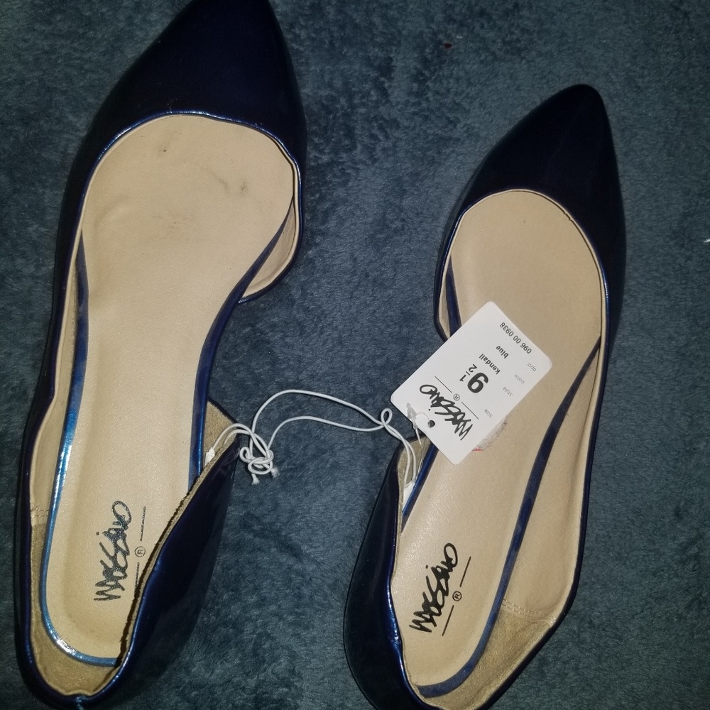 Womens shoes